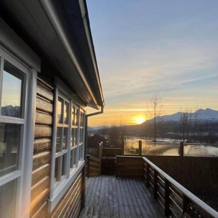 Cozy 2 Bedroom Cottage With Hot Tub Akureyri Bagian luar foto