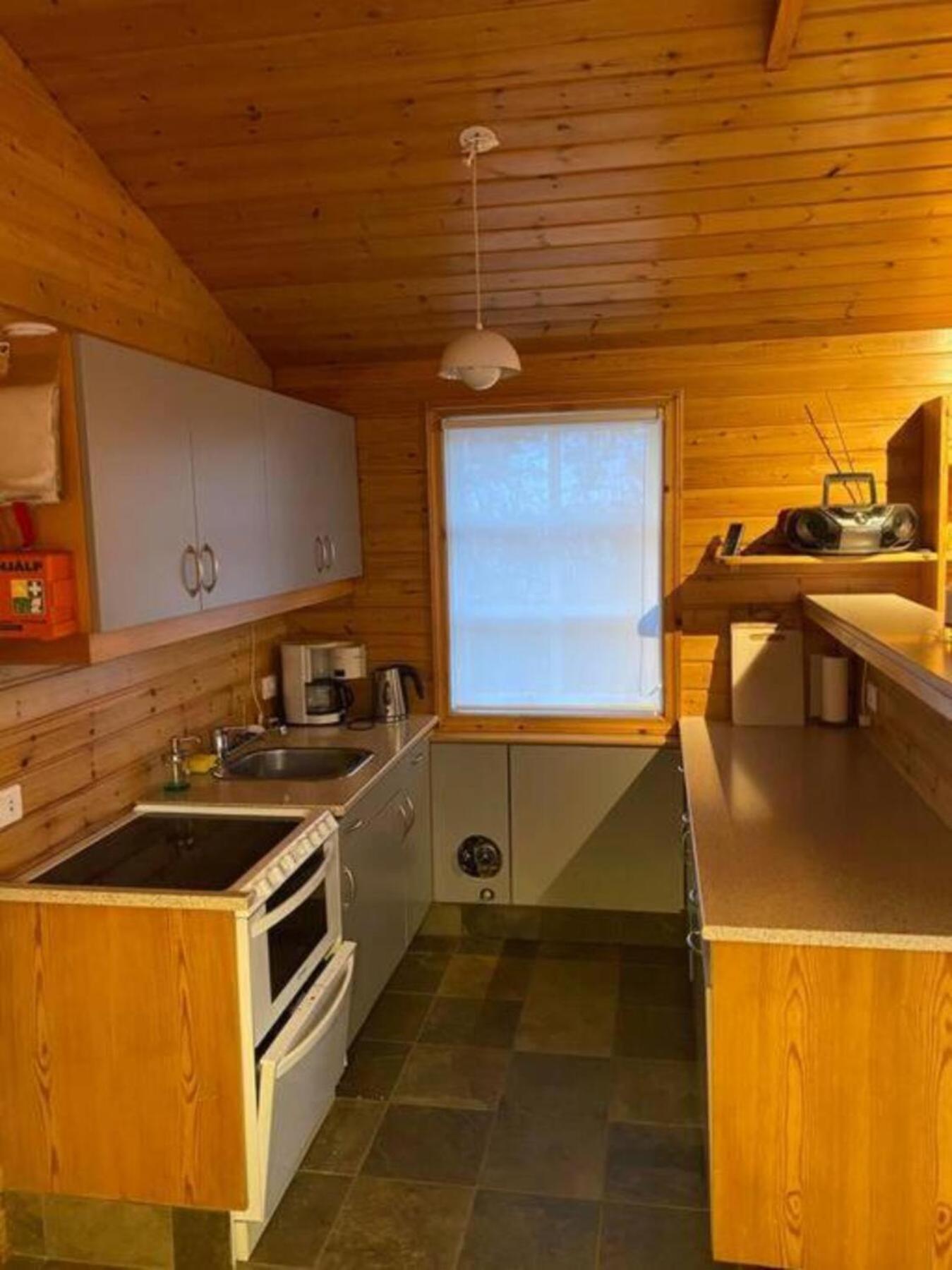 Cozy 2 Bedroom Cottage With Hot Tub Akureyri Bagian luar foto