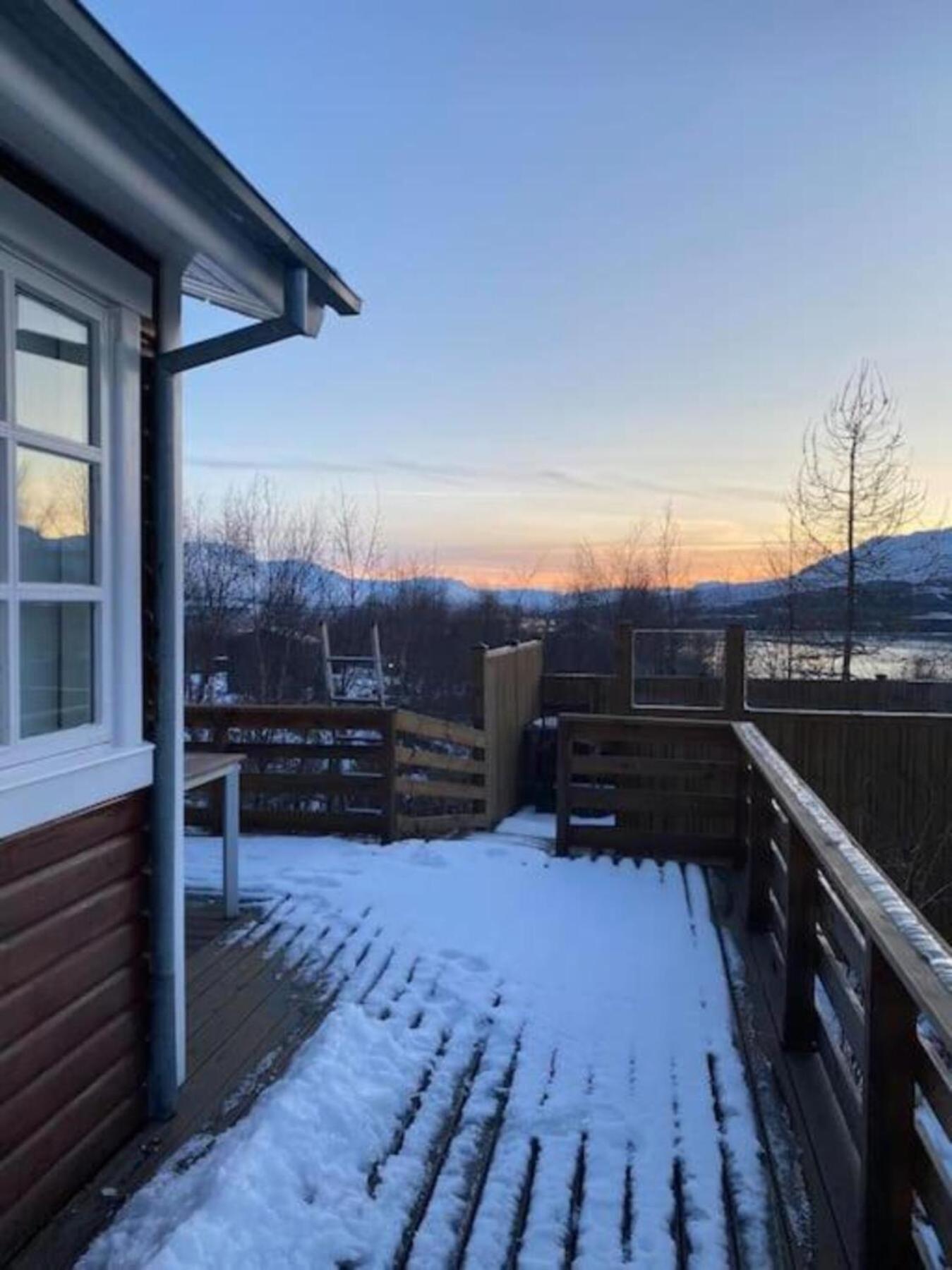 Cozy 2 Bedroom Cottage With Hot Tub Akureyri Bagian luar foto