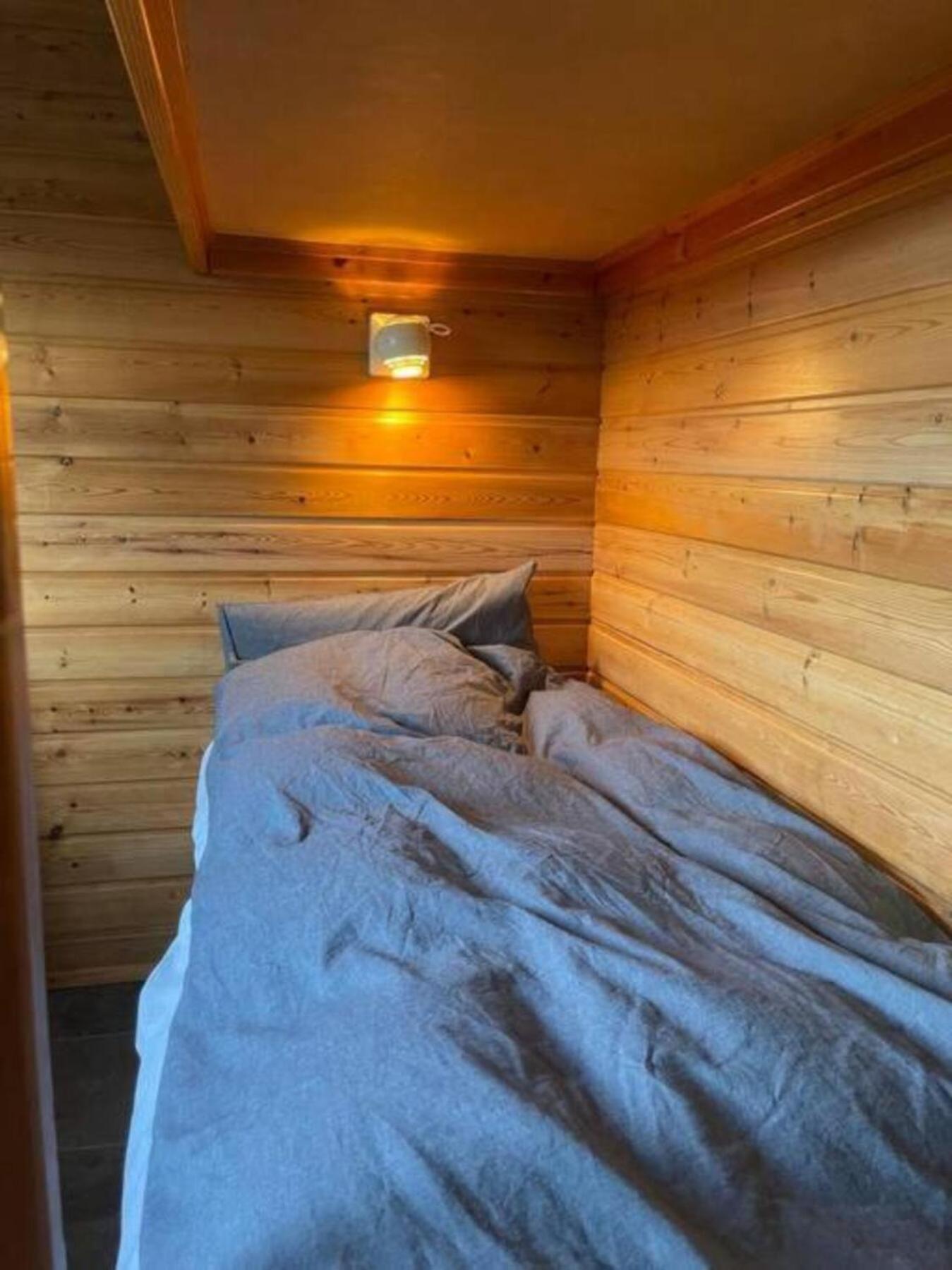 Cozy 2 Bedroom Cottage With Hot Tub Akureyri Bagian luar foto