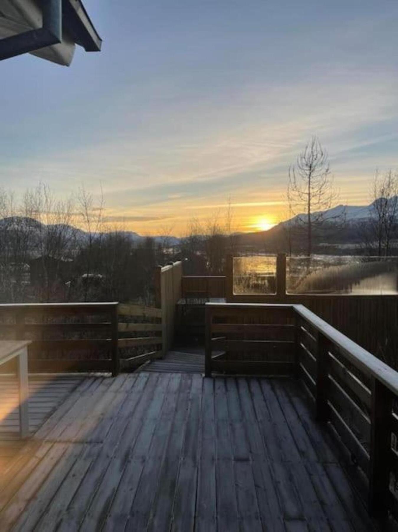 Cozy 2 Bedroom Cottage With Hot Tub Akureyri Bagian luar foto