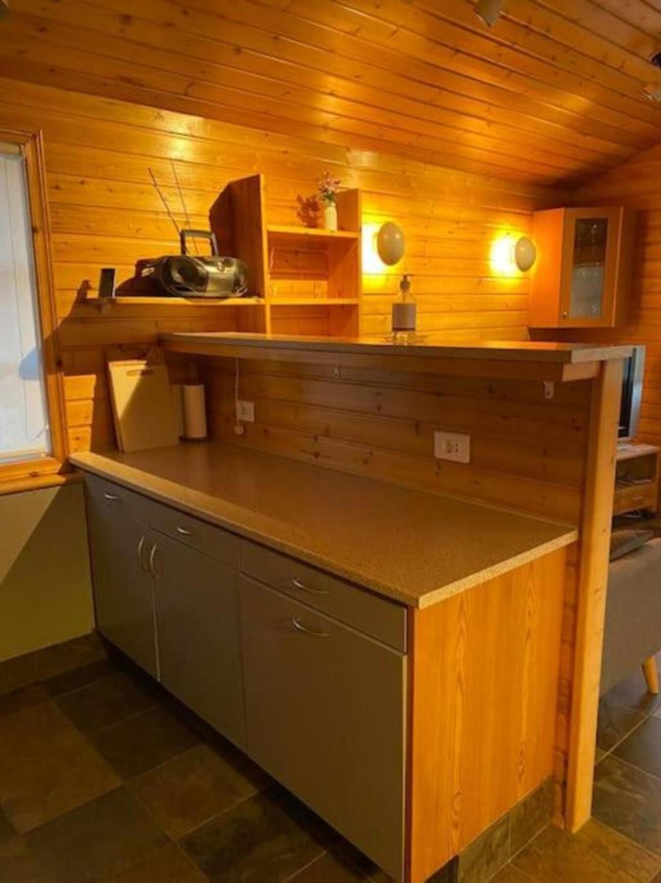 Cozy 2 Bedroom Cottage With Hot Tub Akureyri Bagian luar foto